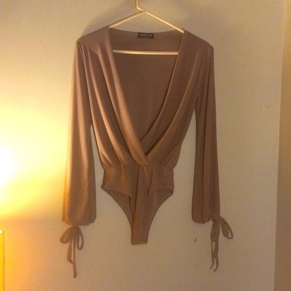 Fashion Nova Nude Long Open Sleeve Deep Plunging Body Suit - Picture 1 of 9